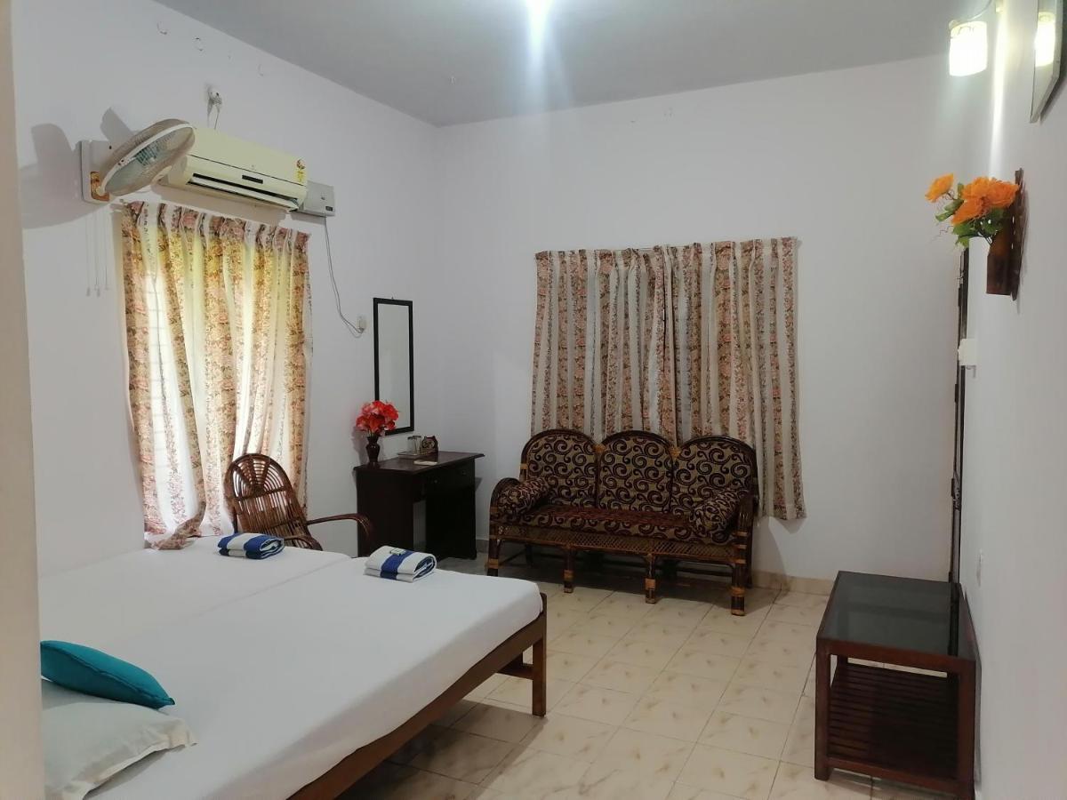 Basuri Beach Resort Varkala Exteriör bild